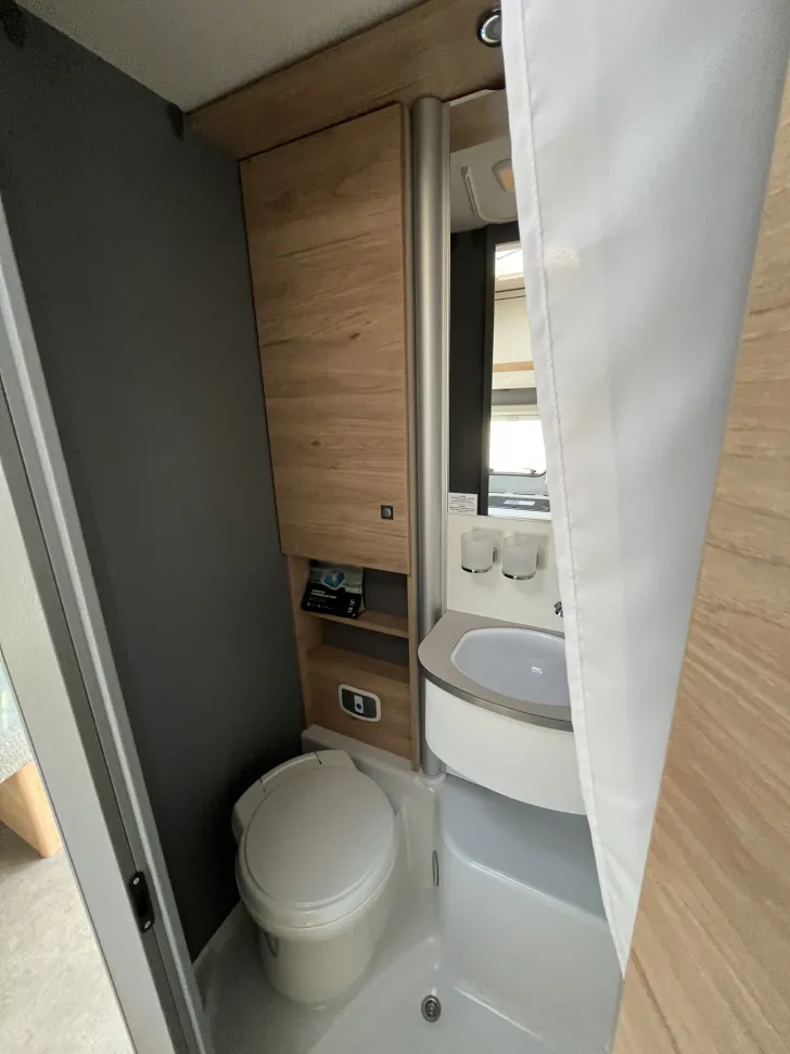 Fahrzeugbild Dethleffs Just Camp T 6812 EB sofort verfügbar #13