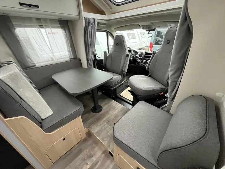 Fahrzeugbild Sunlight T 68 Citroen #7