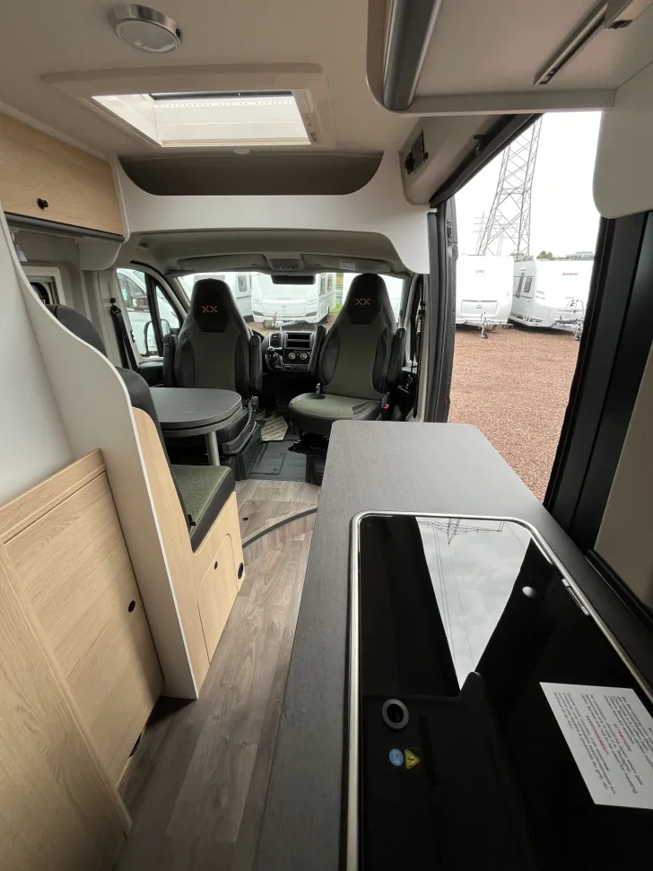 Fahrzeugbild Sunlight Cliff XX 600 #11