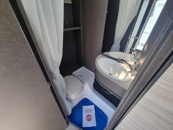 Fahrzeugbild Dethleffs c-joy 420 QSH Abverkauf Ausstellungswagen #13