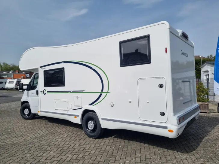 Fahrzeugbild Chausson Alkoven C727 GA AHK/Einzelbetten/Winterpaket #4