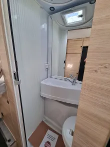 Fahrzeugbild Chausson Alkoven C727 GA AHK/Einzelbetten/Winterpaket #19