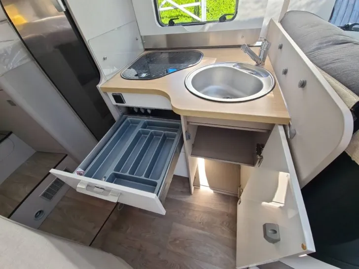 Fahrzeugbild Hymer Tramp S 585 Solaranlage|Diesel-Hzg.|Kompr.-Kühls #9