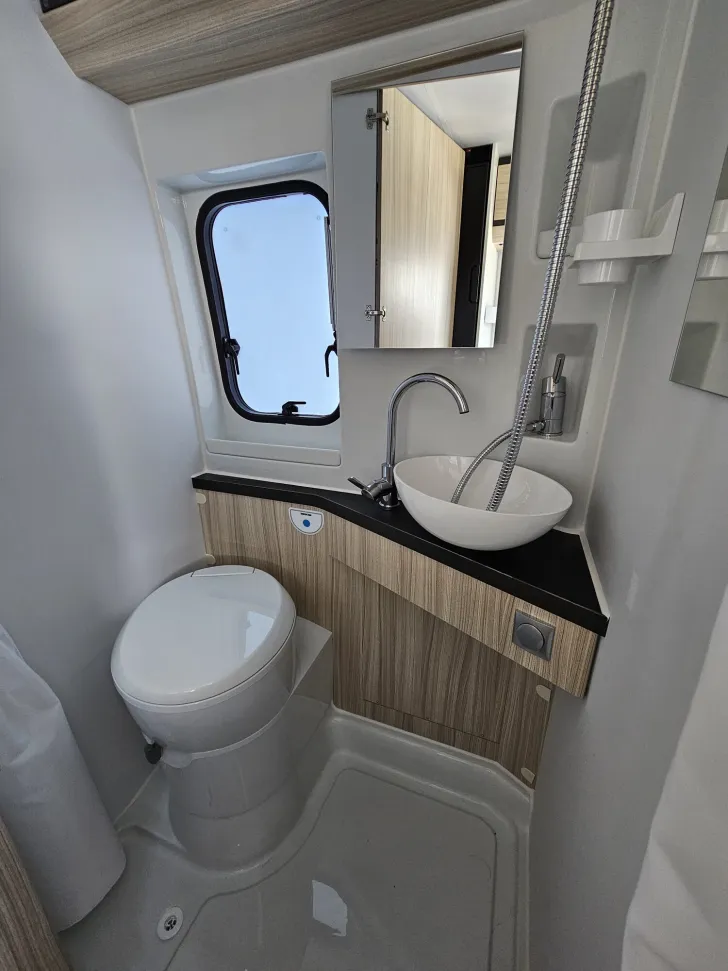 Fahrzeugbild Adria Twin ALL-IN 600 SP 165 PS|Solar|RF-Kamera|200Ah #10