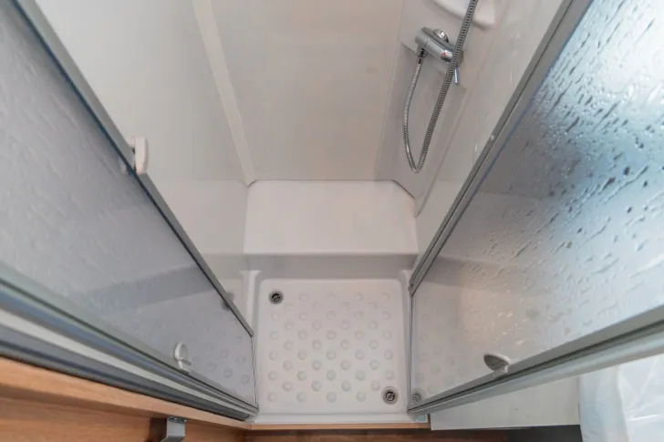 Fahrzeugbild LMC Tourer Lift H720 *Automatik*Hubbett*Navi*Markise #13