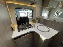 Fahrzeugbild Carado T447 pro+ *Navi*Hubbett*Combi6E* #24