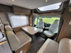Bild 10 Carado T 448 AT/Hubstützenanlage/Dachklima/Markise/TV