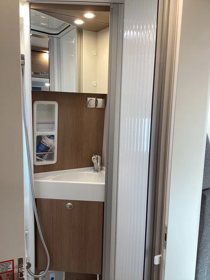 Fahrzeugbild Malibu Van charming GT skyview 640 LE K Vorteil 10500 #15