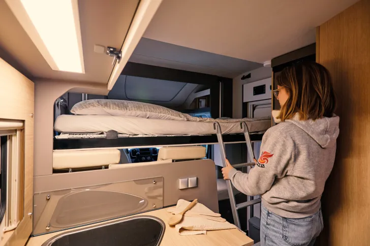 Fahrzeugbild LMC Tourer Lift 70 H 663 G Fiat 140 PS Automatik #15