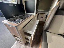 Fahrzeugbild Westfalia Amundsen 640 E Dachklima - Rollerträger - AHK #12