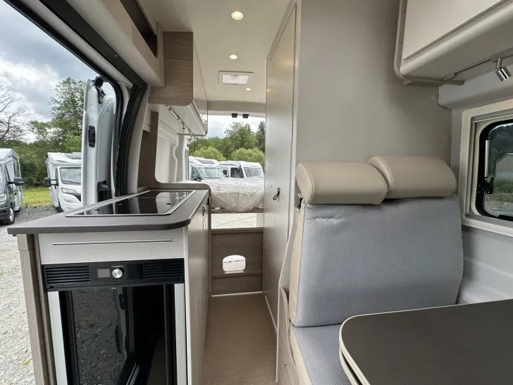 Fahrzeugbild Bürstner Lineo C 550 Automatik, Xenon, Fernlichtassistent #13