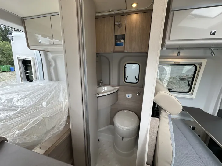 Fahrzeugbild Bürstner Lineo C 550 Automatik, Xenon, Fernlichtassistent #15