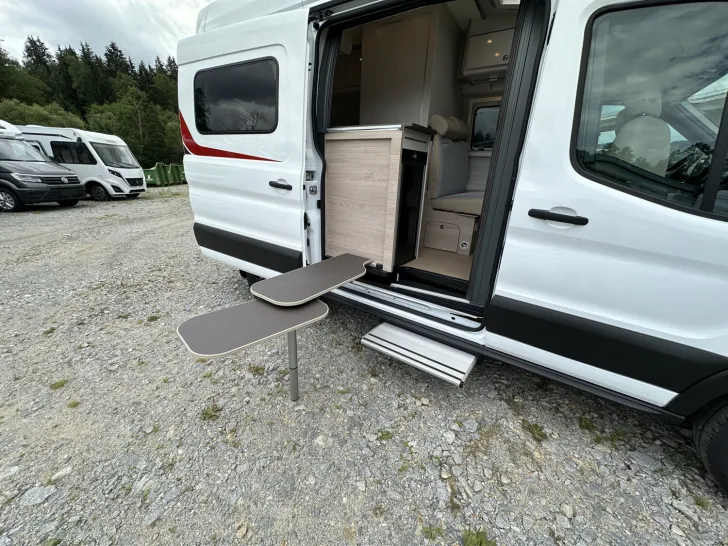 Fahrzeugbild Bürstner Lineo C 550 Automatik, Xenon, Fernlichtassistent #26