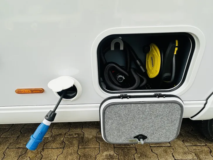 Fahrzeugbild Frankia Titan I840 QD 5,5t inkl. 4 Jahre Garantie #12