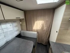 Bild 25 Sterckeman Easy 470PE Etagenbetten Dusche 2024