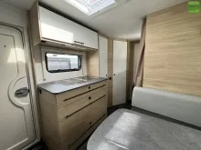 Fahrzeugbild Sterckeman Easy 496PE Etagenbetten Dusche 1500kg 24 #13