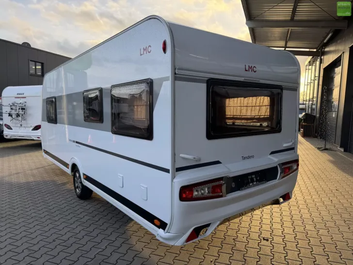 Fahrzeugbild LMC Tandero 500 E 1800kg Einzelbetten GFK #5