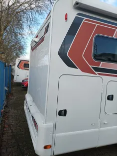 Bild 5 Weinsberg CaraCompact Suite 640 MEG EDITION [PEPPER] Mercedes Automatik