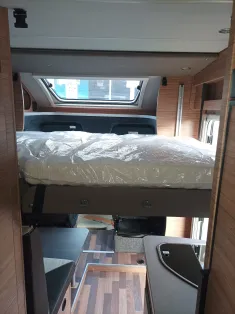 Bild 14 Weinsberg CaraCompact Suite 640 MEG EDITION [PEPPER] Mercedes Automatik
