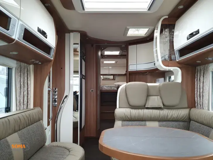 Fahrzeugbild Carthago chic s-plus I 61 XL LE Iveco VOLLAUSTATTUNG #8