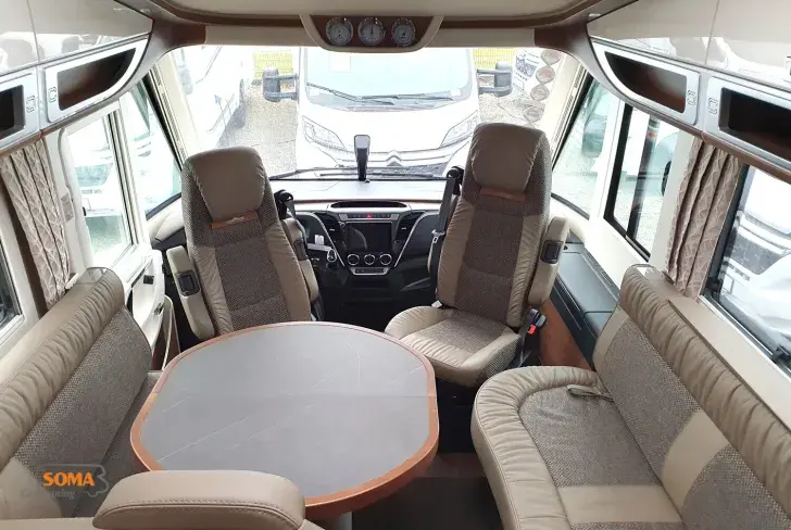 Fahrzeugbild Carthago chic s-plus I 61 XL LE Iveco VOLLAUSTATTUNG #11