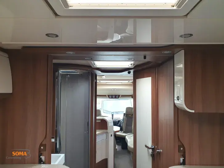 Fahrzeugbild Carthago chic s-plus I 61 XL LE Iveco VOLLAUSTATTUNG #14