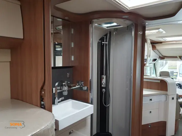 Fahrzeugbild Carthago chic s-plus I 61 XL LE Iveco VOLLAUSTATTUNG #15