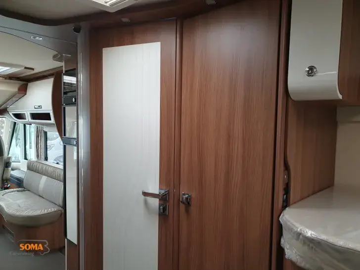 Fahrzeugbild Carthago chic s-plus I 61 XL LE Iveco VOLLAUSTATTUNG #16