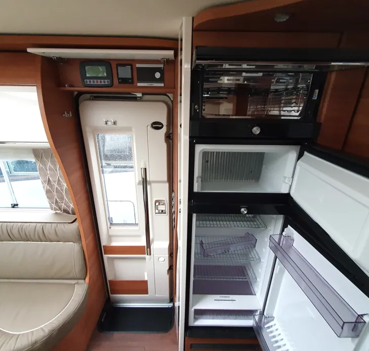 Fahrzeugbild Carthago chic c-line xl I I 6.2 QB - Mercedes LP 205.160,00  #22
