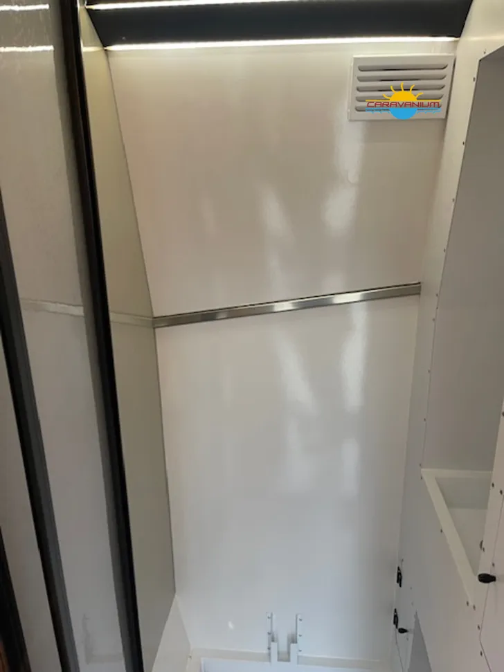 Fahrzeugbild Camppass CR 550i *Innenküche *Sonderlackierung*Offroad #26