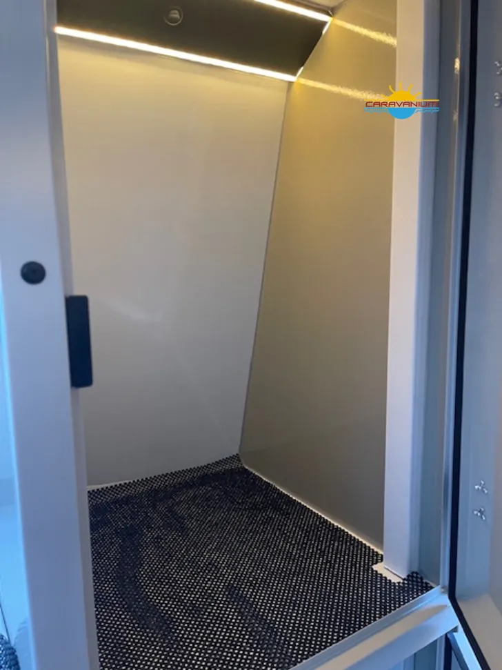 Fahrzeugbild Camppass CR 550i *Innenküche *Sonderlackierung*Offroad #28