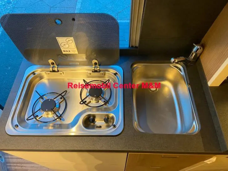 Fahrzeugbild Malibu Van first class - two rooms GT640 Aufstelldach #9