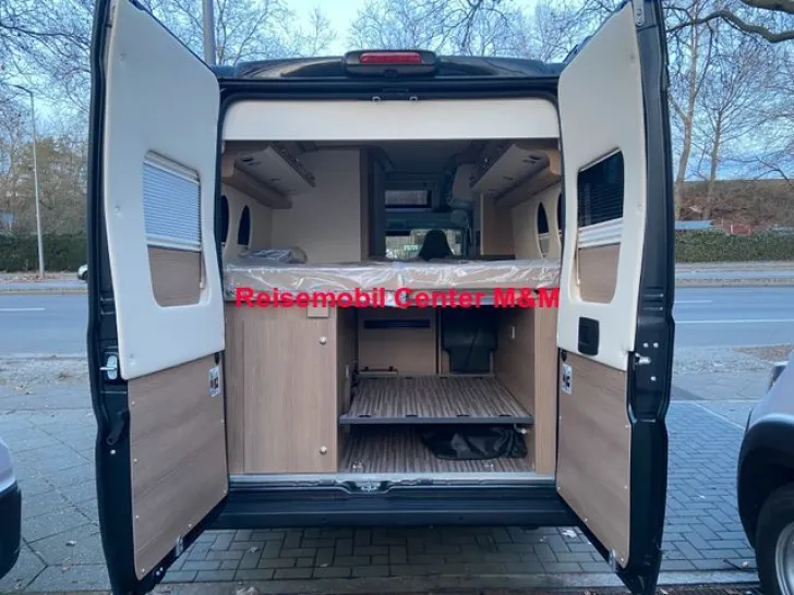 Fahrzeugbild Malibu Van first class - two rooms GT640 Aufstelldach #12