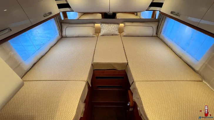 Fahrzeugbild Carthago chic c-line xl I I 5.9 LE Mercedes (228) #39