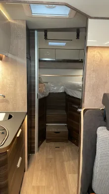 Sicht vorne-hinten Laika Ecovip 3009 L Lager Abverkauf