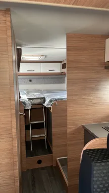 Sicht vorne-hinten Weinsberg CaraSuite 700 MEG Lager Abverkauf