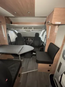 Sicht vorne-hinten Weinsberg CaraSuite 700 MEG Lager Abverkauf