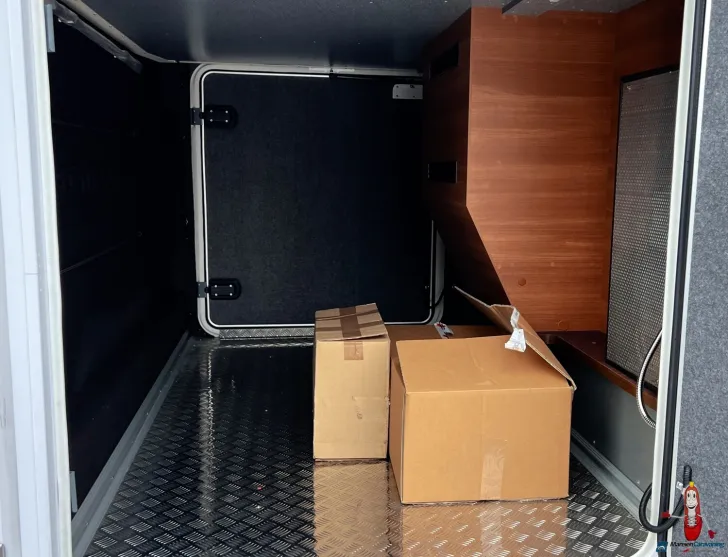 Fahrzeugbild Carthago chic c-line xl I I 5.9 LE Mercedes (233) #39