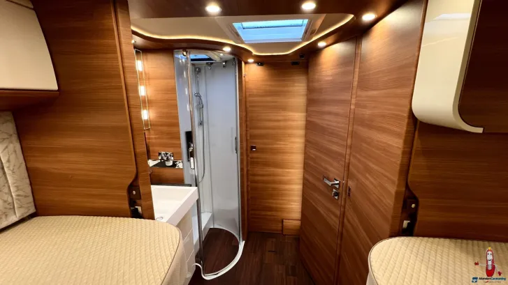 Fahrzeugbild Carthago chic c-line xl I I 5.9 LE Mercedes (233) #32