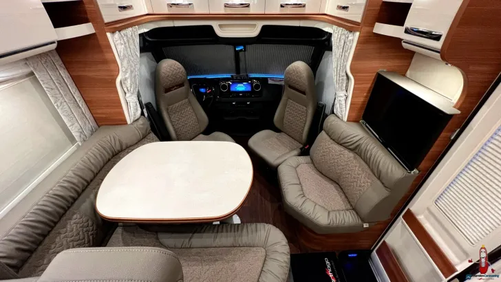 Fahrzeugbild Carthago chic c-line T 4.9 LE Mercedes (236) #19