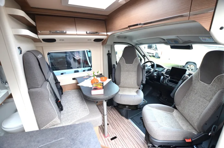 Fahrzeugbild Malibu Van Compact 540 DB #8