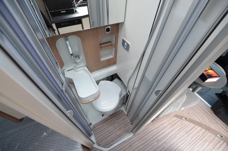 Fahrzeugbild Malibu Van Compact 540 DB #10