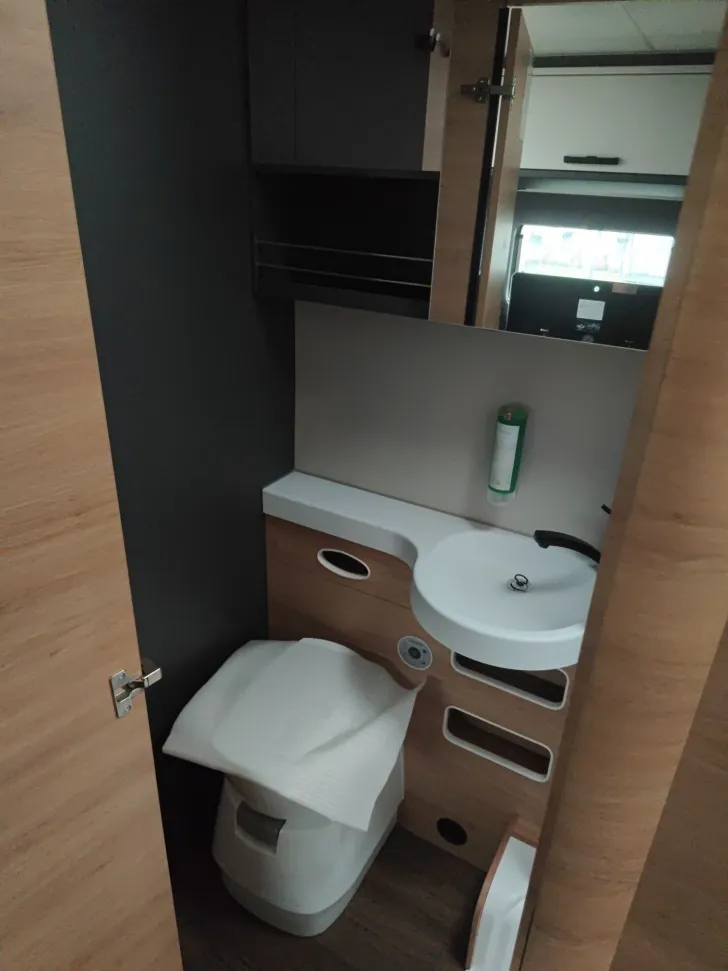Fahrzeugbild Knaus L!VE TI PLATINUM SELECTION 700 MEG Live #15