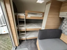 Bild 7 Dethleffs Camper 530 FSK Sondermodell Rally 3er Stockbetten