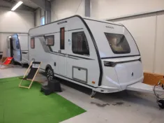 Bild 1 Knaus Südwind 500 QDK 60 Years über 15% gesp./Klima / e-power