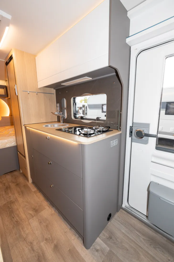 Fahrzeugbild LMC VIDERO 580 K #9