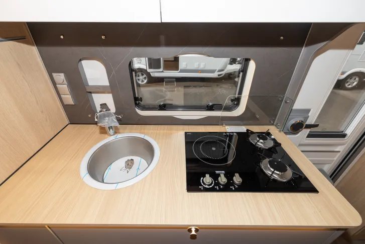 Fahrzeugbild LMC VIDERO 580 K #10