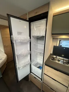Bild 18 Dethleffs Camper 560 FMK First Edition Downtown