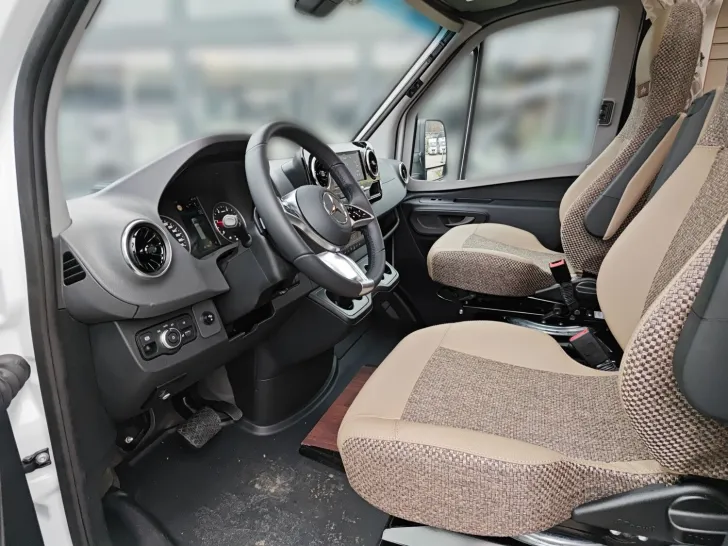 Fahrzeugbild Carthago chic c-line T 4.9 LE Sie Sparen 14.760,- #8