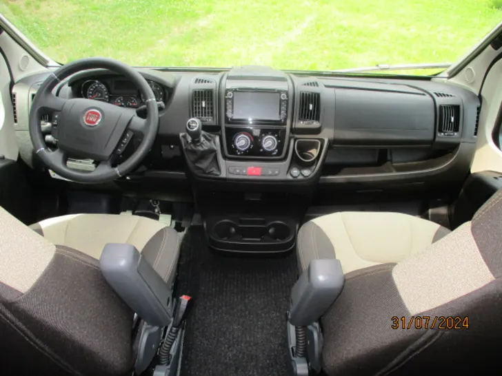 Fahrzeugbild Knaus Sky Wave 650 MF #9